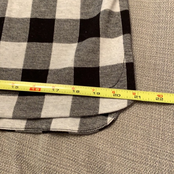 NWOT Crown & Ivy Gingham Black & White Bell Sleeve Top Plaid Checkered Medium - Picture 9 of 11